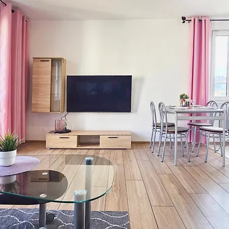 Holidayhomepl Centrum Kol1812 Z Osobna Sypialnia I Balkonem * Miedzyzdroje