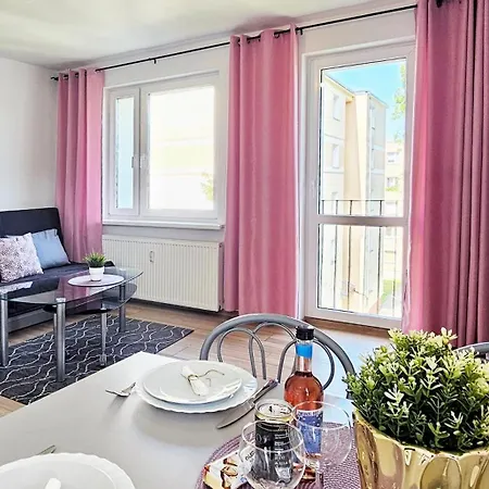 Holidayhomepl Centrum Kol1812 Z Osobna Sypialnia I Balkonem Apartmán