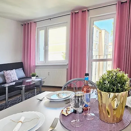 Holidayhomepl Centrum Kol1812 Z Osobna Sypialnia I Balkonem Apartmán